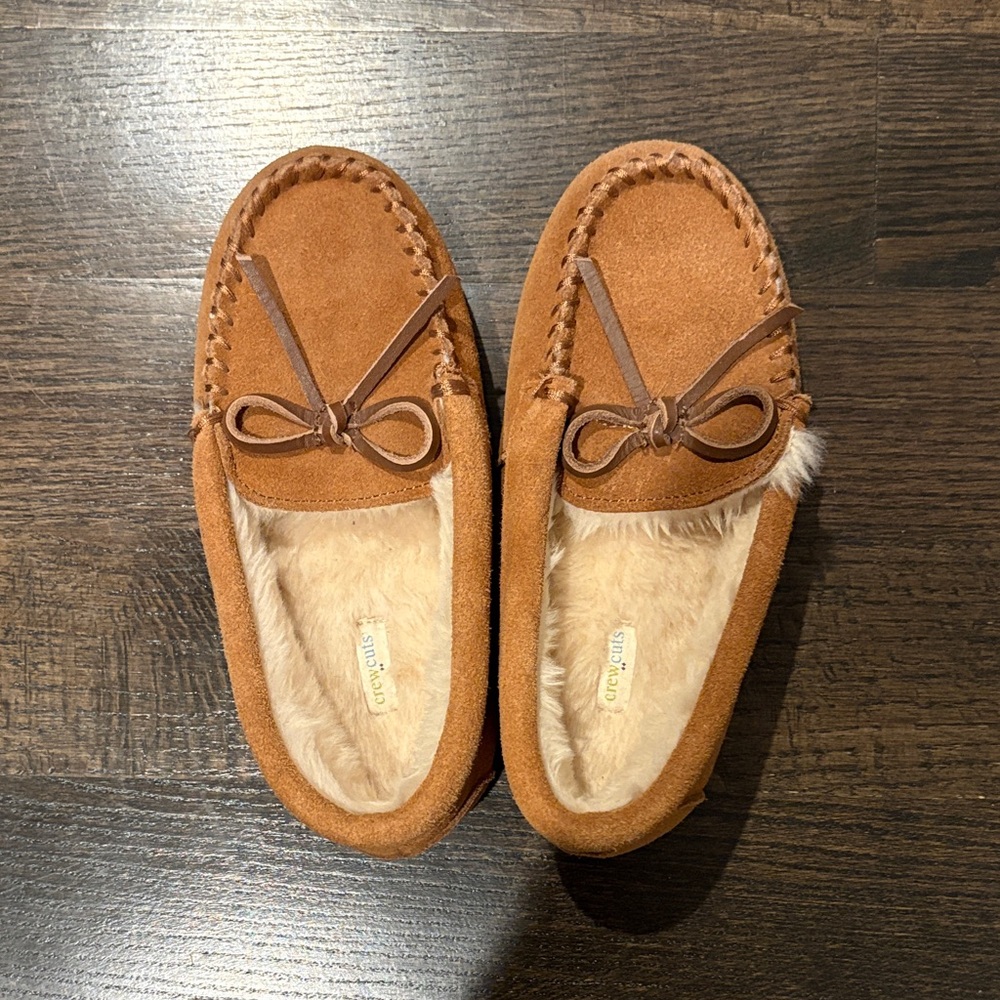 JCREW Crewcuts Genuine Suede Moccasin Slippers, 100% Sheepskin, Sz. 7.0 in. Kids